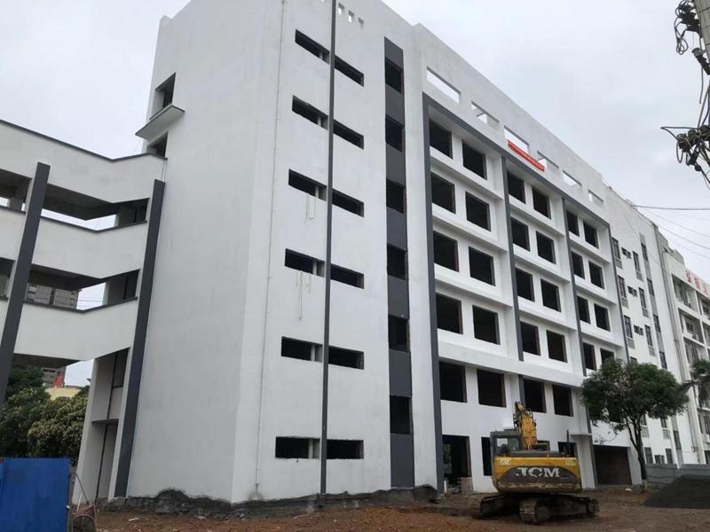 2020年12月來(lái)賓市第八中學(xué)教學(xué)綜合樓二期工程，預(yù)算金額約386萬(wàn)元